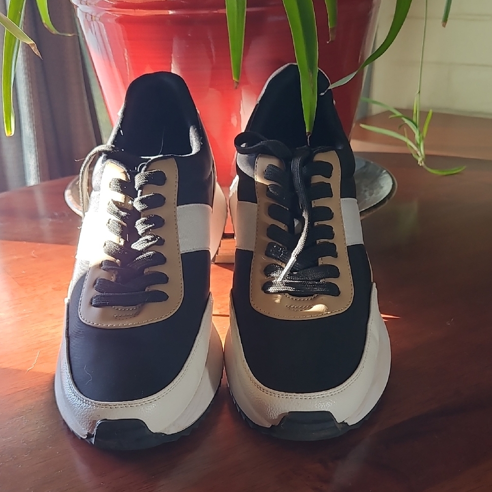 Dolce Vita Black, Tan, and White Women's Sneakers